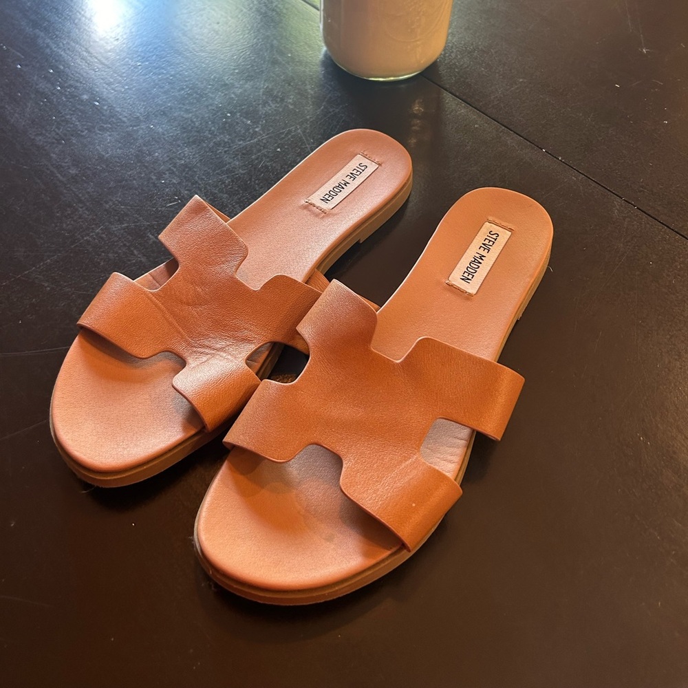 Steve Maden flats